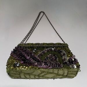 Vintage beaded bag with spring-loaded closure! Gorgeous bag!